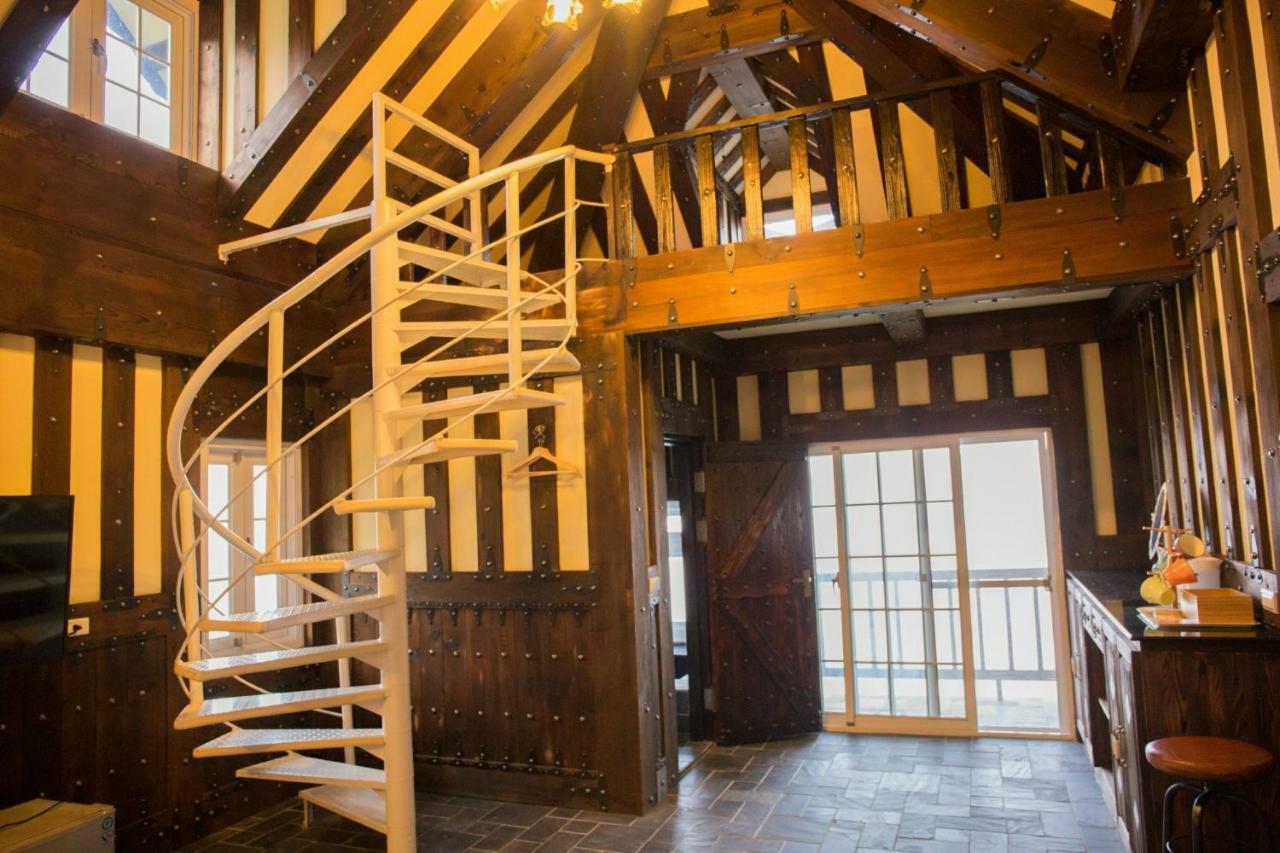 Black Forest Manor Renai Exterior photo